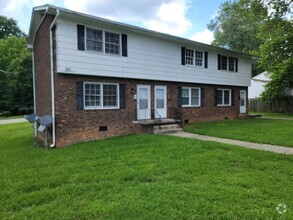Building Photo - 1511 Andover Ave