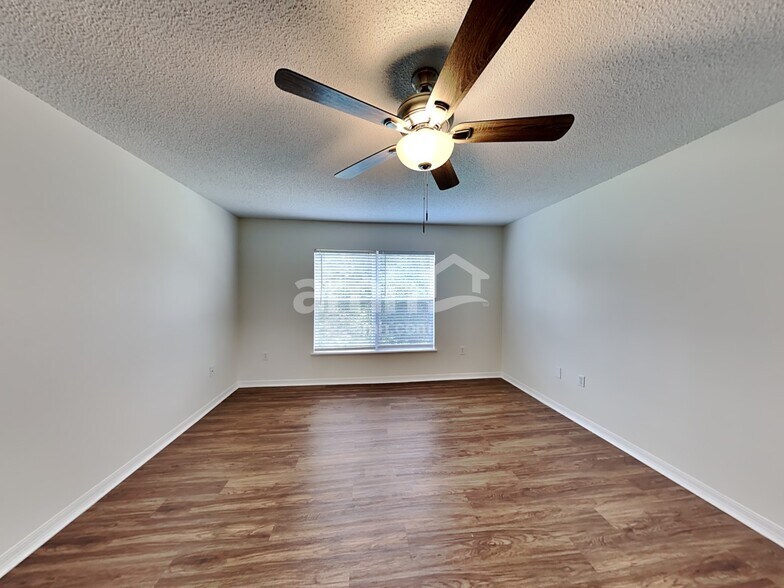 Building Photo - 1742 Sail Ct