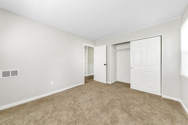 Building Photo - 522 Eastmoor Blvd