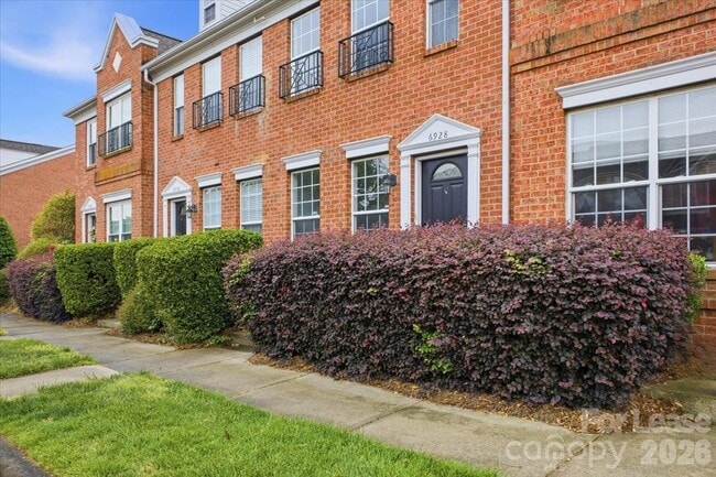 Building Photo - 6928 Creft Cir