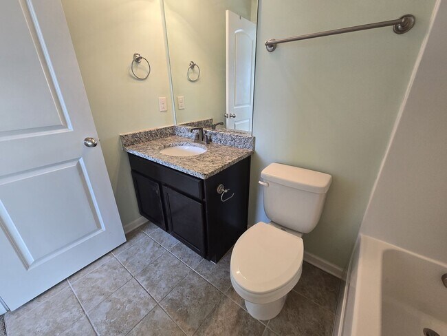 Building Photo - 220 Jenna Lee Cir
