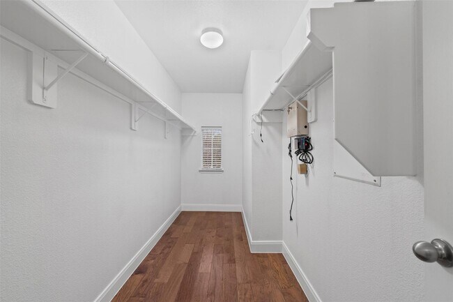 Building Photo - 1209 N Bishop Ave