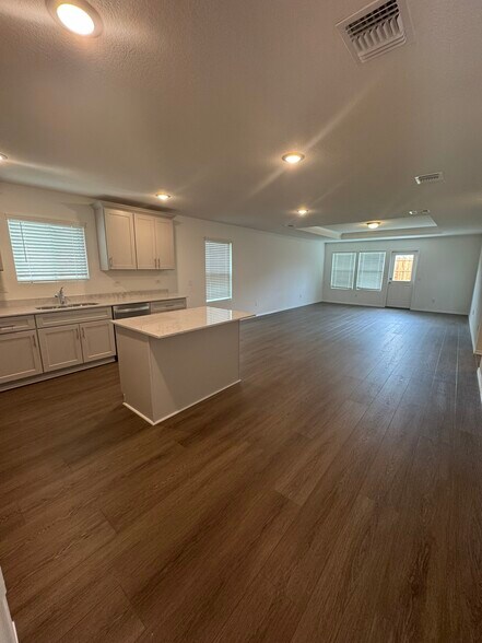 Openf floor plan - 16113 Isles Dr