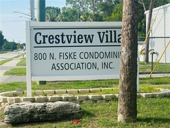 Building Photo - 1 bedroom / 1 bath condo in Crestview Villas