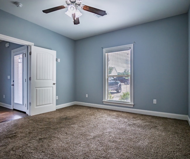 Building Photo - 224 Massee Cir