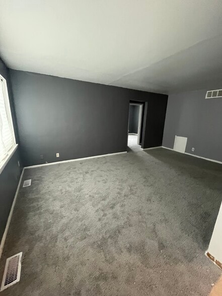 Building Photo - 1950 Nelawood Rd