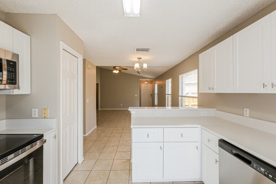 Building Photo - 9837 Morris Glen Way