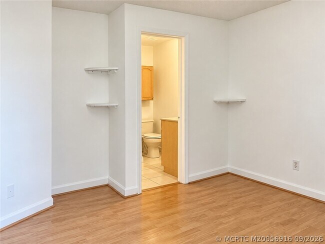 Building Photo - 2155 SE Edler Dr