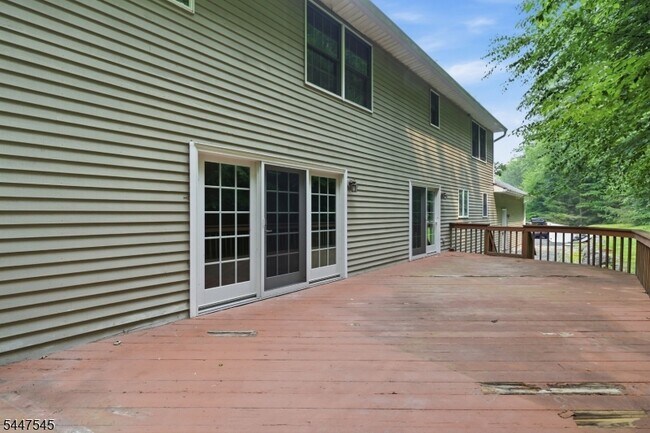 Building Photo - 860 Glen Rd