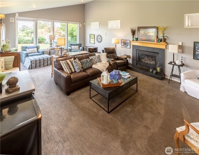 Building Photo - Beautiful Home located in the Heart of Lynden