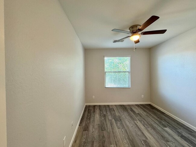 Building Photo - 2308 E Dust Devil Dr