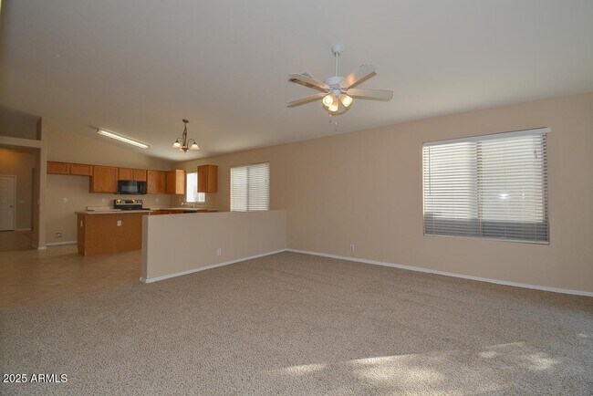 Building Photo - 9413 W Cinnabar Ave