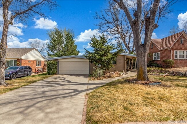 Building Photo - 680 S Canosa Ct