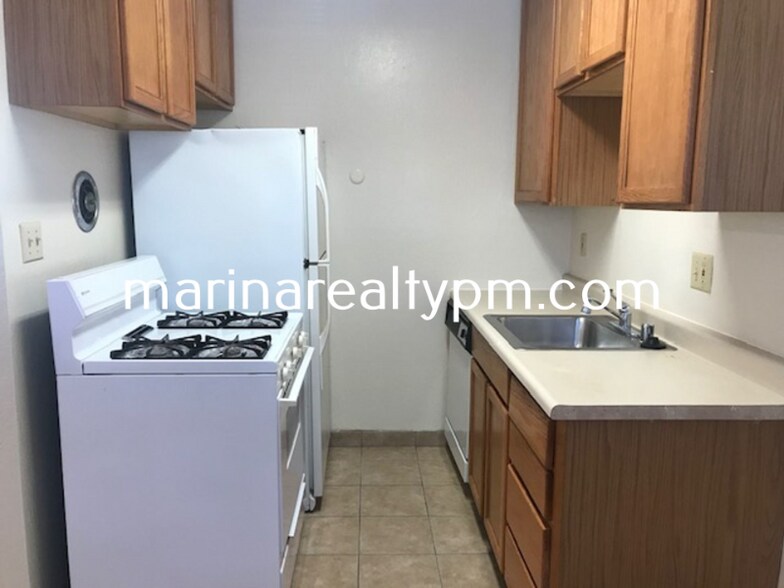 Building Photo - 630-644 Lincoln Rd E