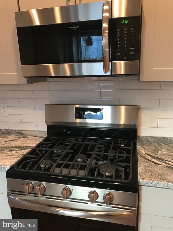 Building Photo - 1829 N Ringgold St