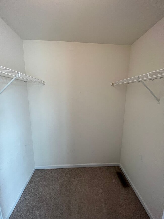 Building Photo - Available NOW 3BR HOME in Whitehall, PA!