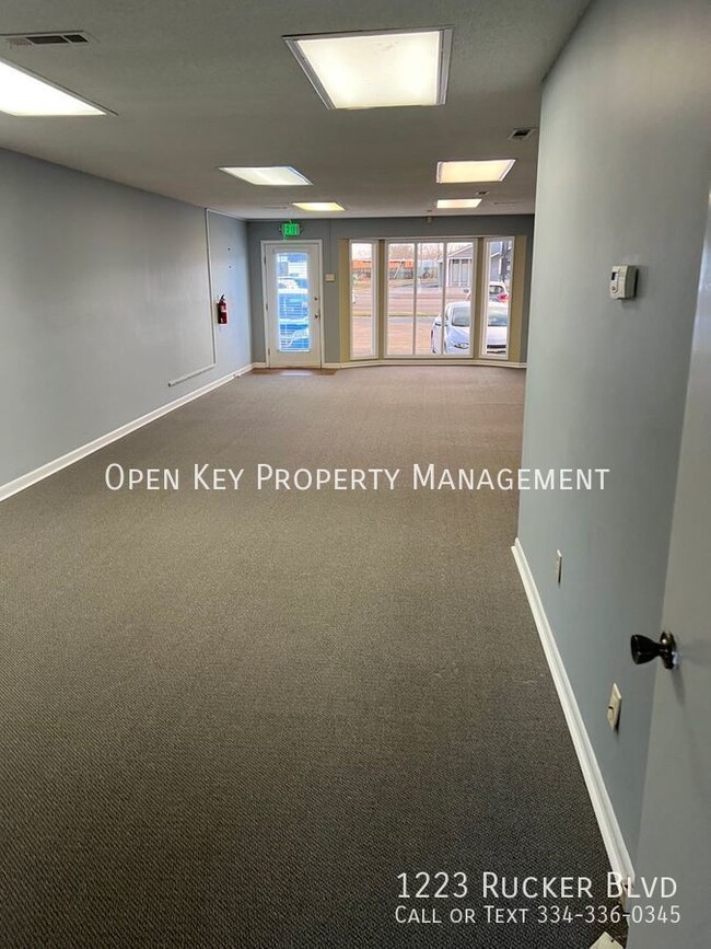 Primary Photo - Office Space for Lease!