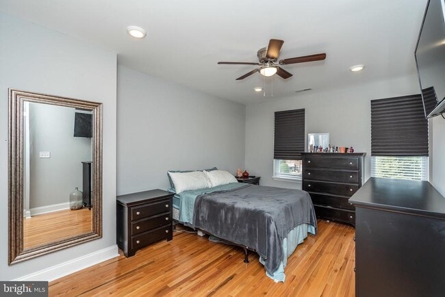 Building Photo - 365 Bonsal St