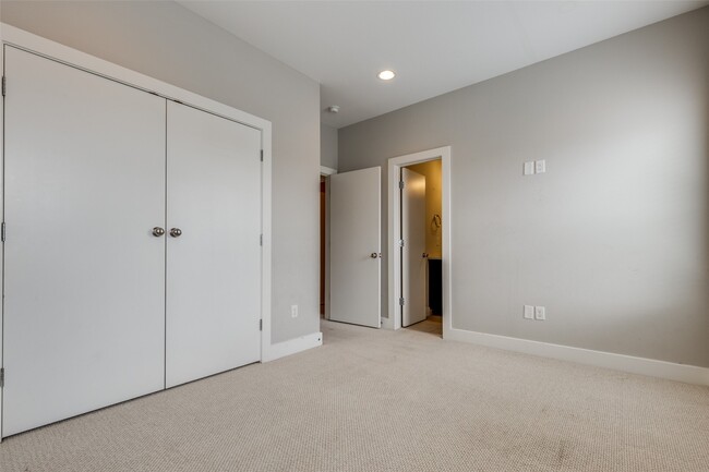 Building Photo - 3814 Leeland St