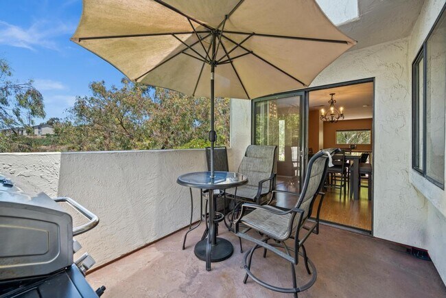 Building Photo - 1439 Summit Dr