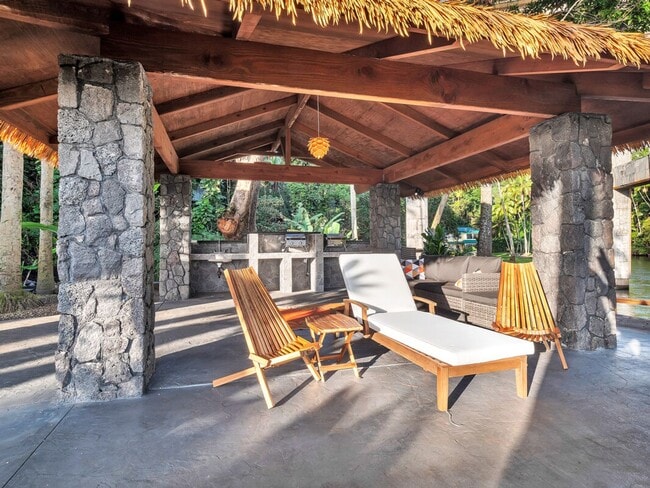 Building Photo - Oceanfront Estate: The Honolii Hale