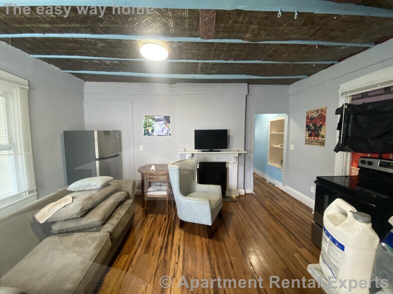 Building Photo - 2 Appian Way