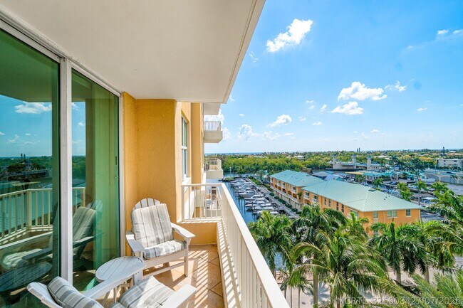 Building Photo - 700 E Boynton Beach Blvd