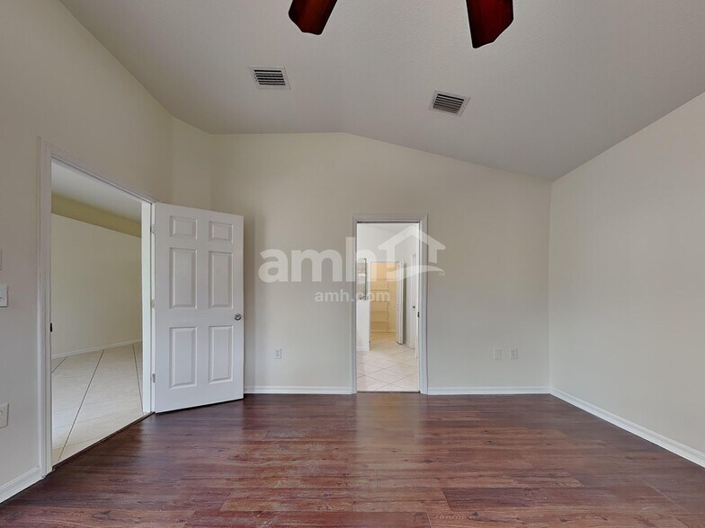 Building Photo - 3704 Lockridge Dr