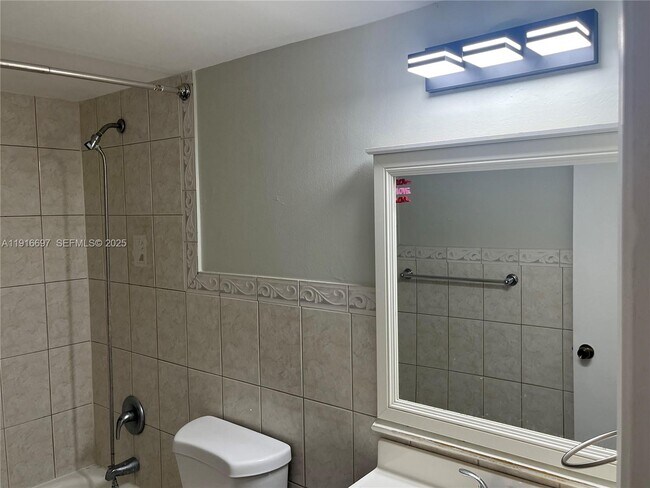 Building Photo - 9722 NW 6th Ln