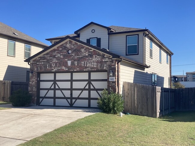 Building Photo - Charming 4 beds 2.5 baths in Pflugerville