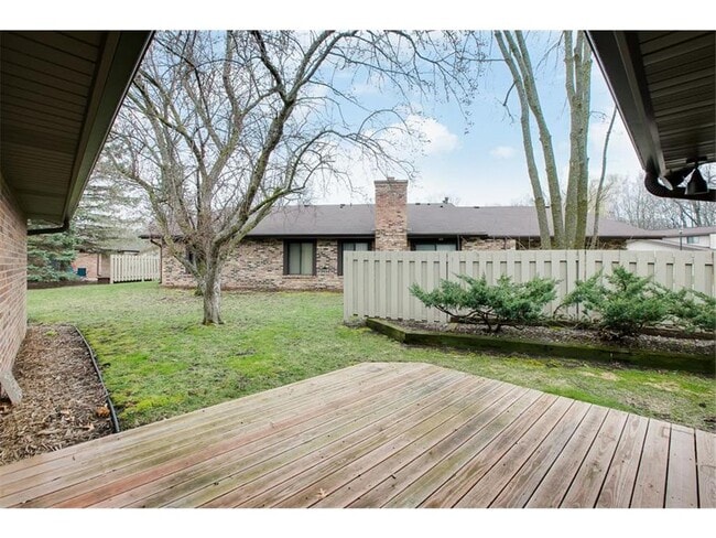 Building Photo - 1041 Zanzibar Ln N