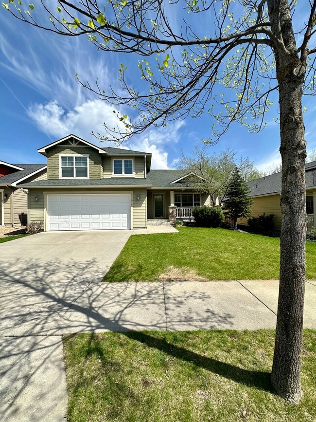Building Photo - LARGE SINGLE FAMILY HOME ON CORNWALL (RPM#220)