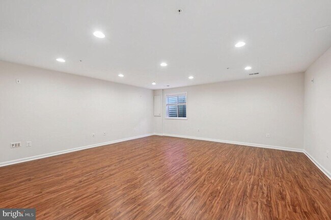 Building Photo - 22448 Bright Sky Dr
