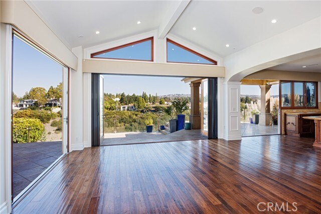 Primary Photo - 18 Rue St Cloud