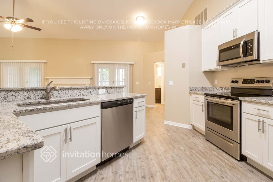 Building Photo - 1347 American Elm Dr