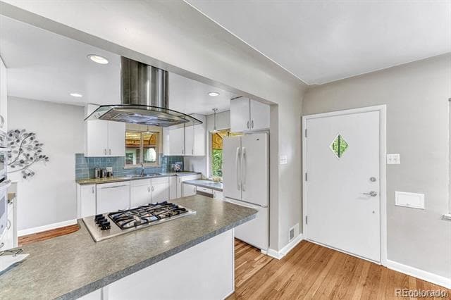 Building Photo - 3423 W 39th Ave