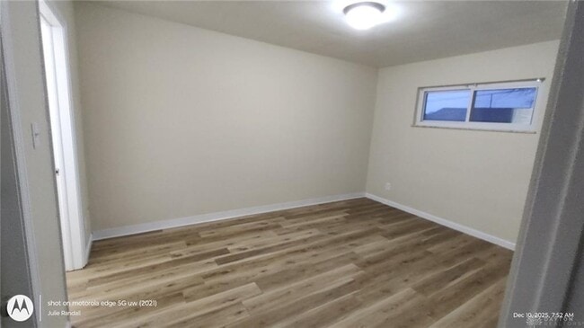 Building Photo - 722 Morse Ave