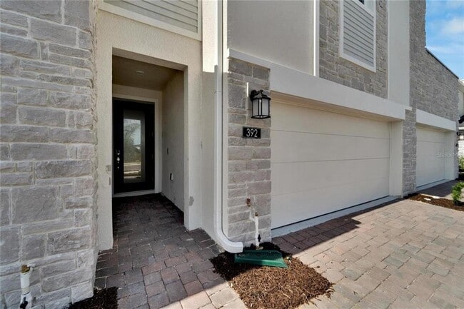 Building Photo - 392 Nine Iron Dr