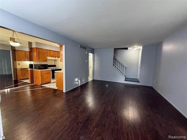 Building Photo - 15817 Charleston Dr