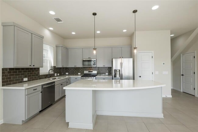 Building Photo - 13608 Cibolo Trace