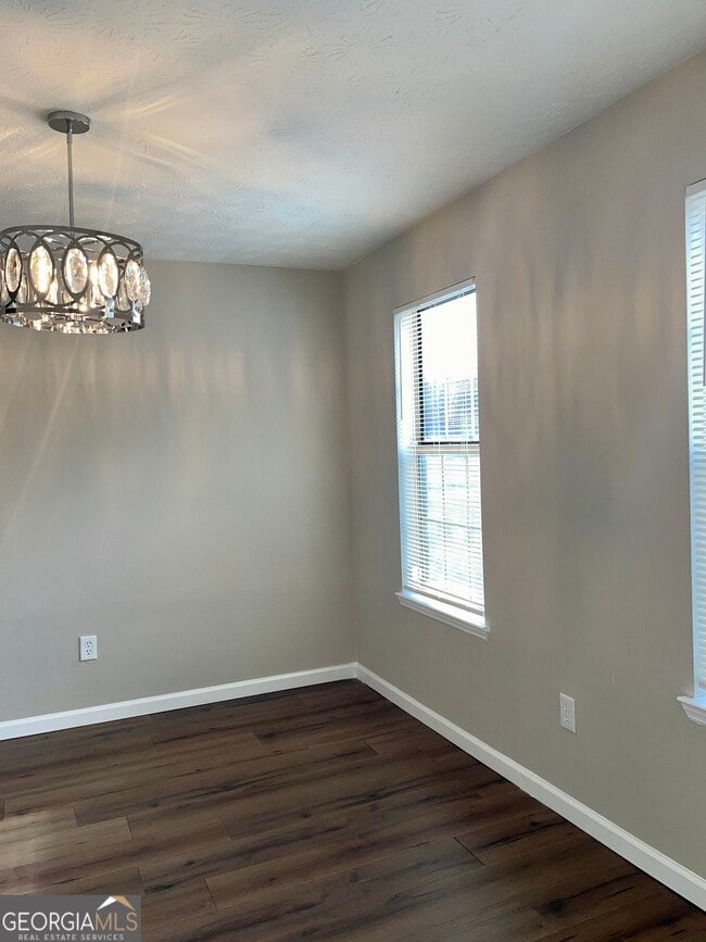 Building Photo - 5882 Sheldon Ct