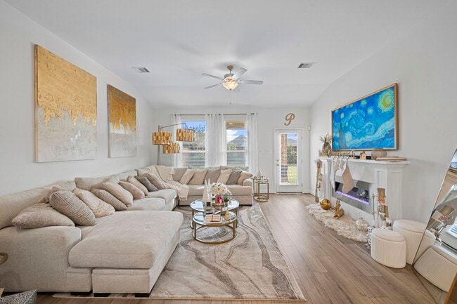 Building Photo - 24239 Golden Fallow Dr