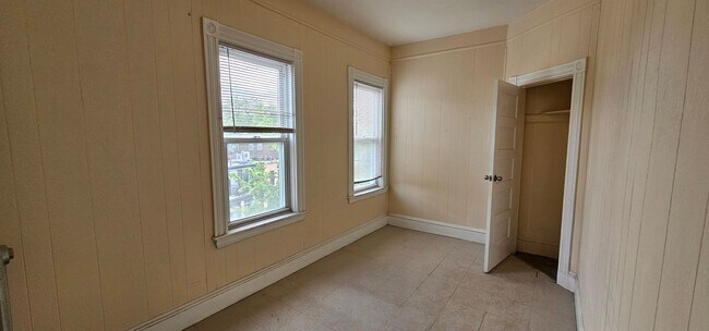 Building Photo - Spacious Gorgeous Cambridgeport 4 Bed! Ava...