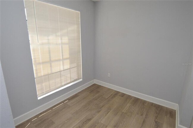 Building Photo - 8758 Mallard Reserve Dr