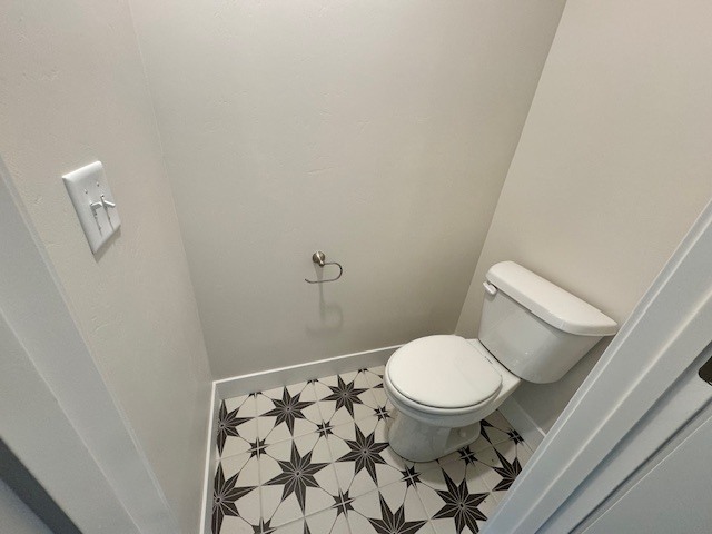 master bathroom, separate toilet - 1625 W Talus Ridge Dr