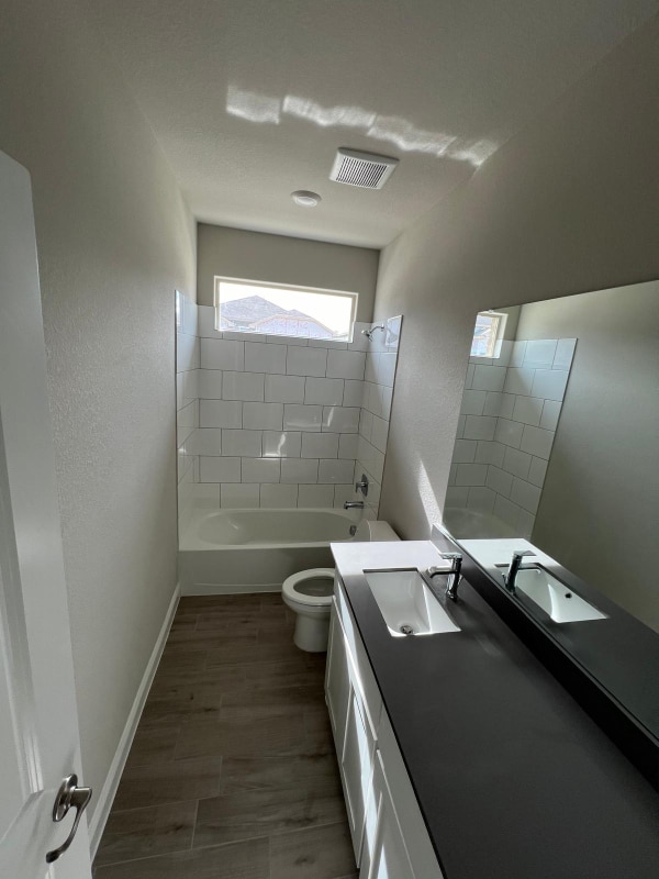 Building Photo - 11501 Adare Dr