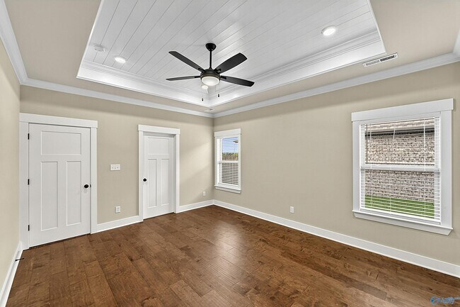 Building Photo - 114 Hudson River Dr