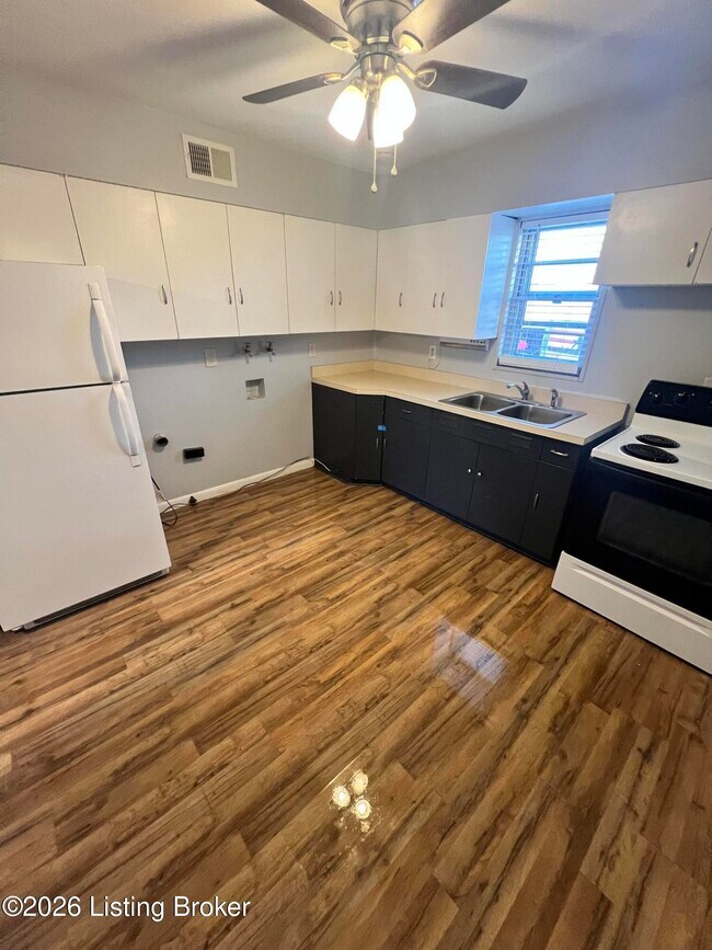 Building Photo - 2212 Gerald Ct