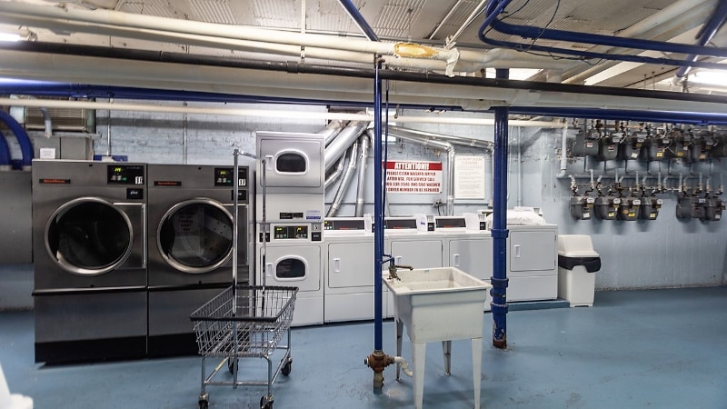 Building Photo - 840 W Ainslie St