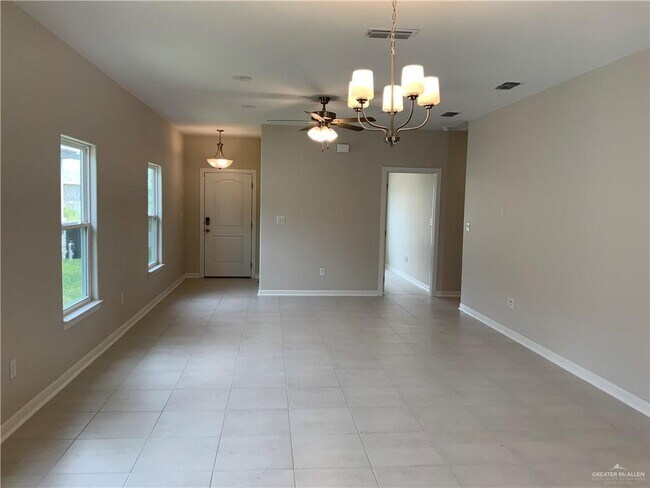 Building Photo - 27 Westway Ave